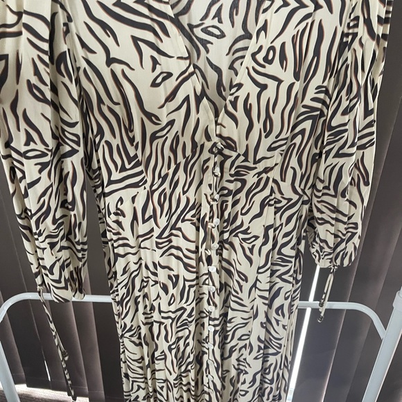 Kivari maxi dress - Picture 5 of 7